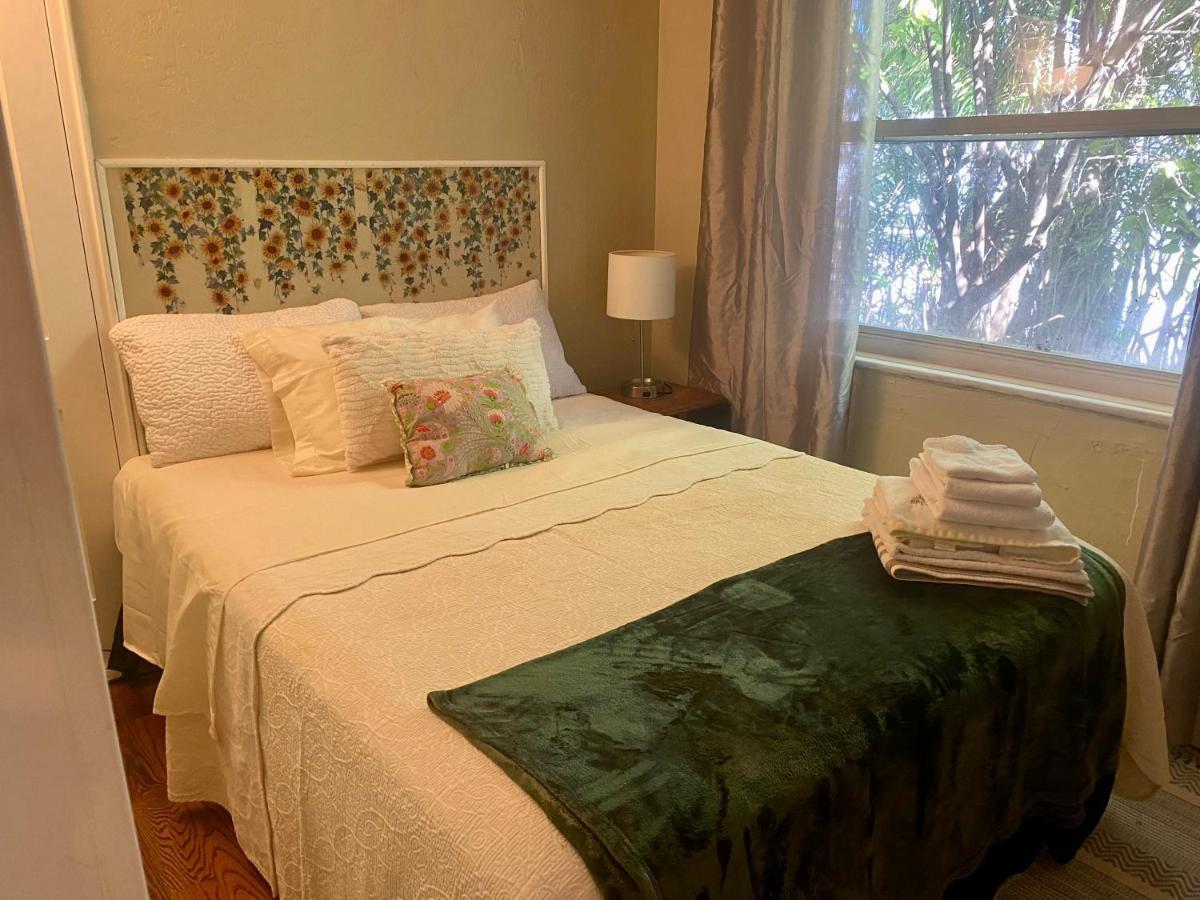 Villa Olivia Guest Rooms Голлівуд Екстер'єр фото