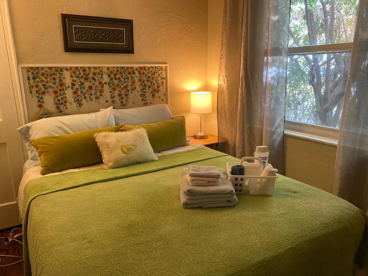 Villa Olivia Guest Rooms Голлівуд Екстер'єр фото